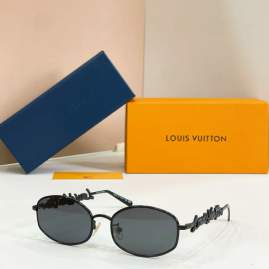 Picture of Louis Vuitton Sunglasses _SKUfw80916470fw